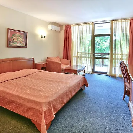 естрея резидънс и 4*