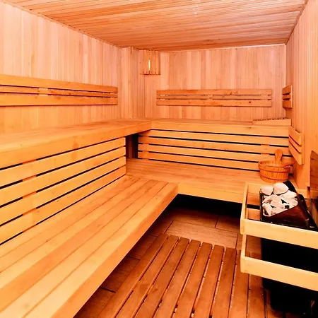 Хотел естрея резидънс и 4*