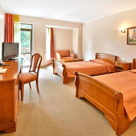 естрея резидънс и Св. Св. Константин и Елена