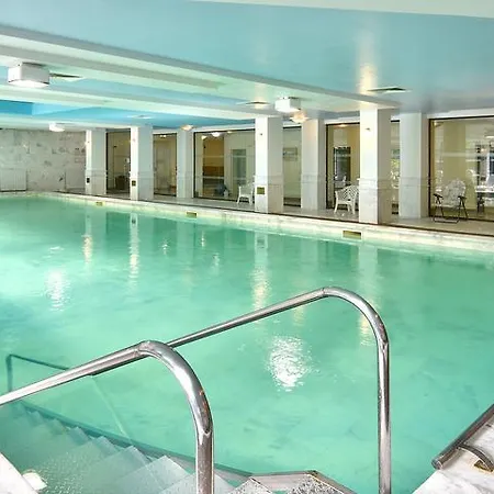 естрея резидънс и Св. Св. Константин и Елена