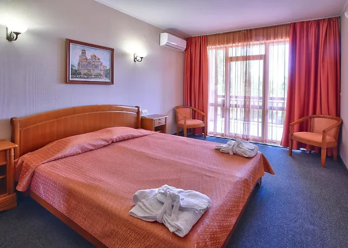 Estreya And فندق 4*