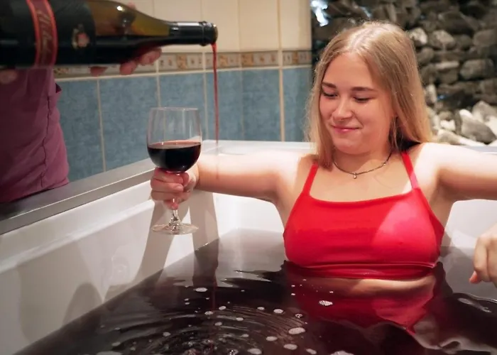 فندق Estreya And 4*