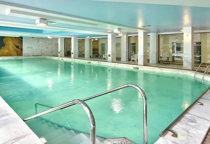 Estreya And سينتس قسطنطين وهيلينا