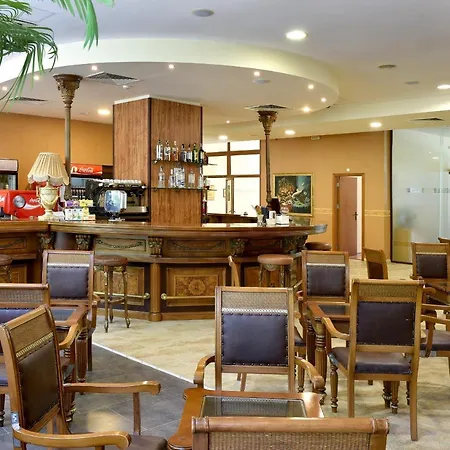 Estreya And Hotell 4*