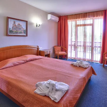 Estreya And Hotel 4*