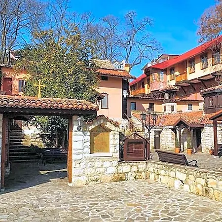 Estreya Готель Святі Костянтин і Олена