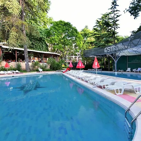 Hotel Estreya And 4*