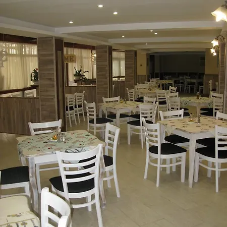 Hotel Estreya And 4*