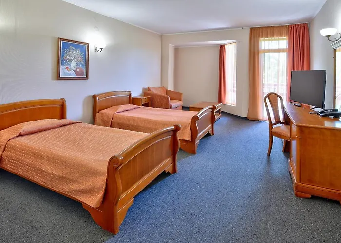 Estreya And Hotel