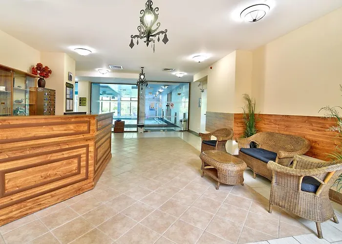 Estreya And St Constantin et Helena