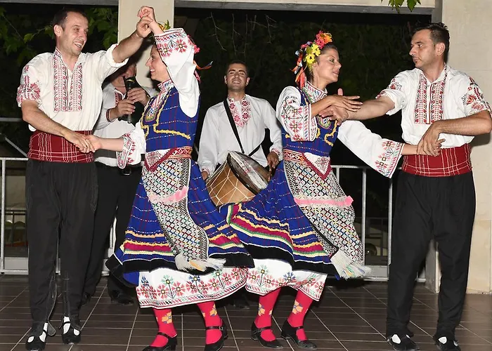 Hotel Estreya And 4*