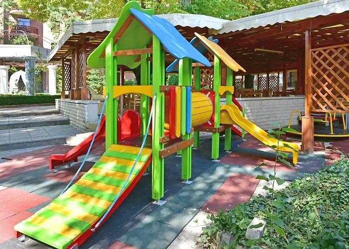 Estreya And Hotel Sf. Constantin și Elena